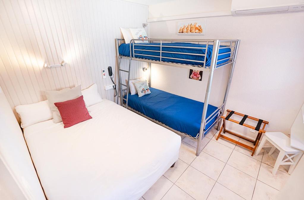 Logis Hotel- Hotel Restaurant Le Rialto Le Sequestre ภายนอก รูปภาพ