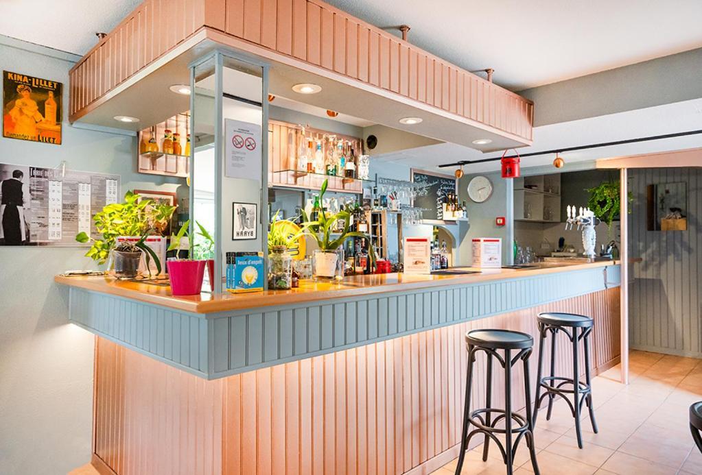 Logis Hotel- Hotel Restaurant Le Rialto Le Sequestre ภายนอก รูปภาพ