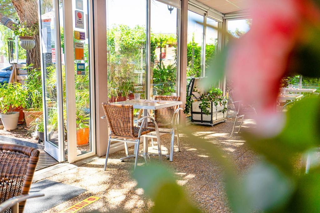 Logis Hotel- Hotel Restaurant Le Rialto Le Sequestre ภายนอก รูปภาพ