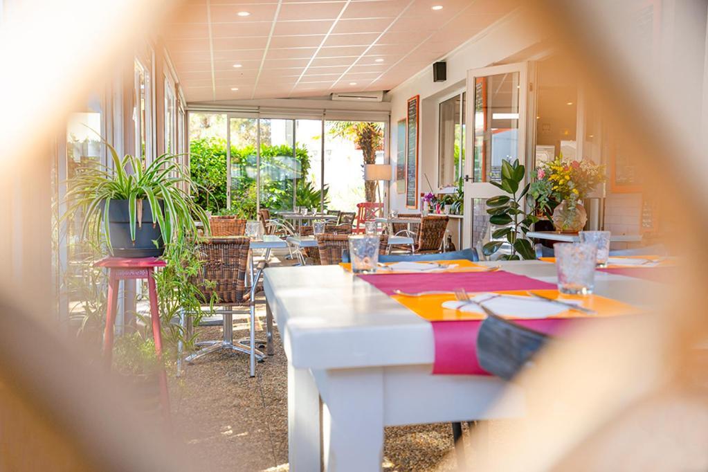 Logis Hotel- Hotel Restaurant Le Rialto Le Sequestre ภายนอก รูปภาพ