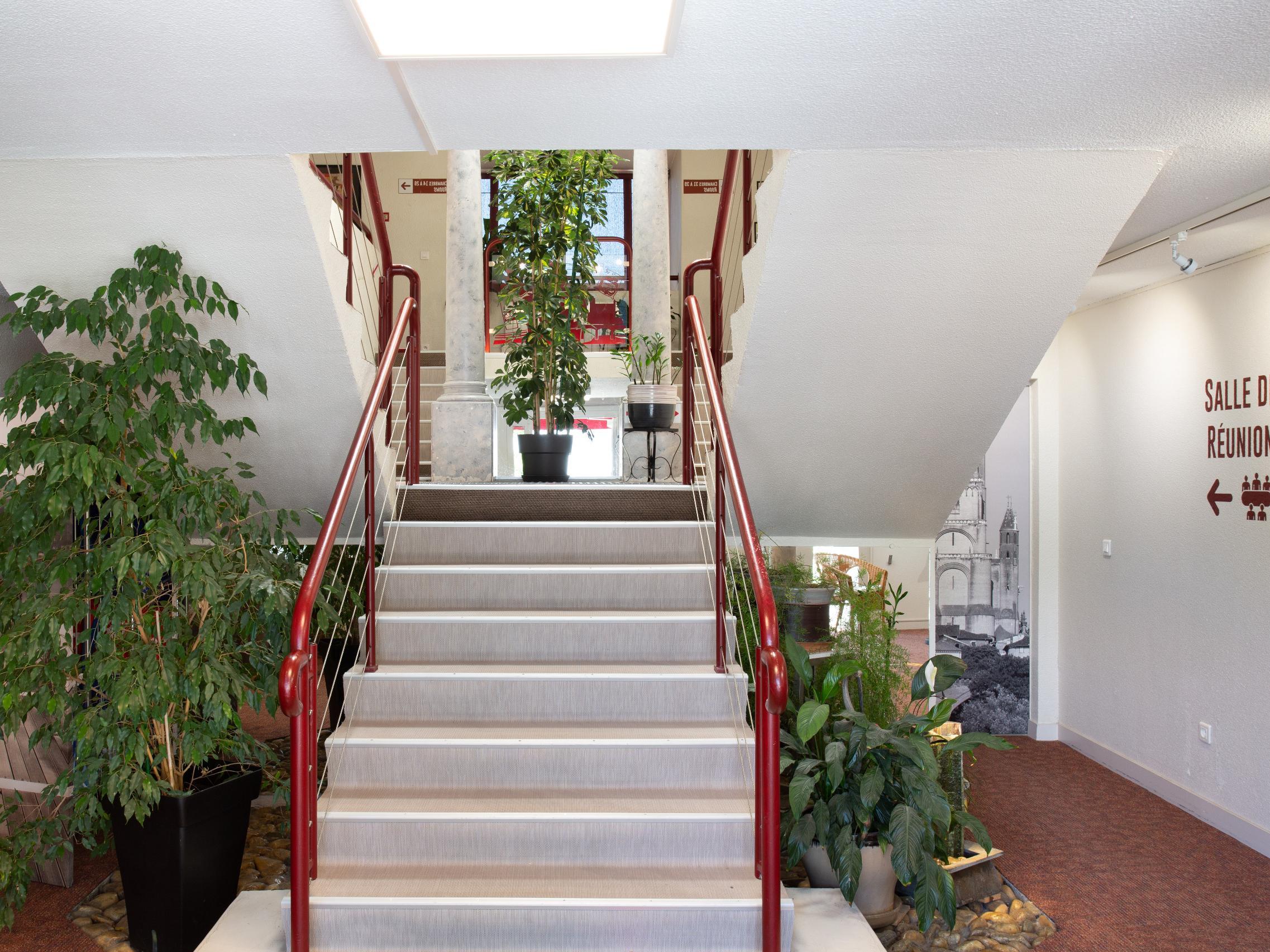 Logis Hotel- Hotel Restaurant Le Rialto Le Sequestre ภายนอก รูปภาพ