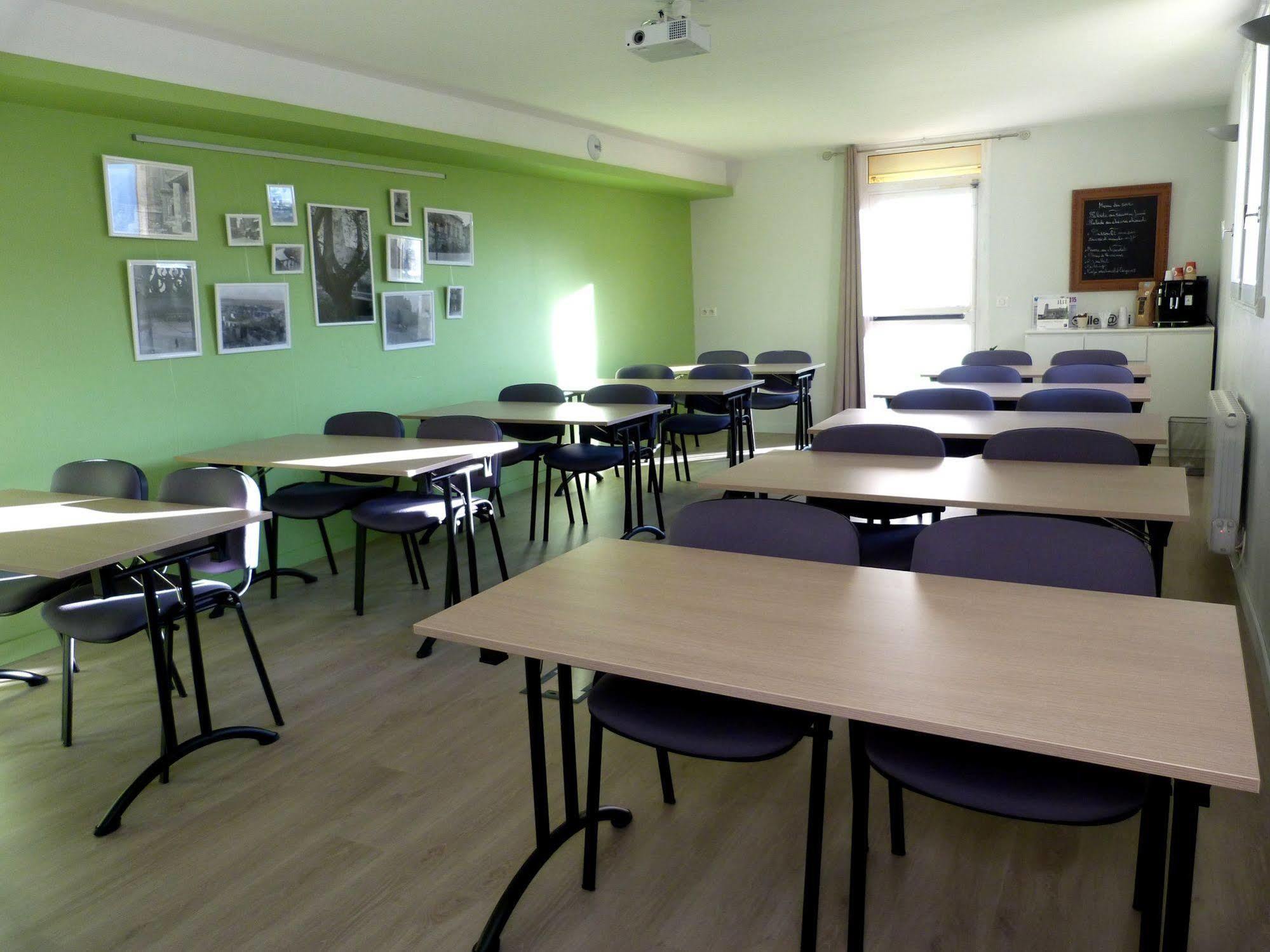 Logis Hotel- Hotel Restaurant Le Rialto Le Sequestre ภายนอก รูปภาพ