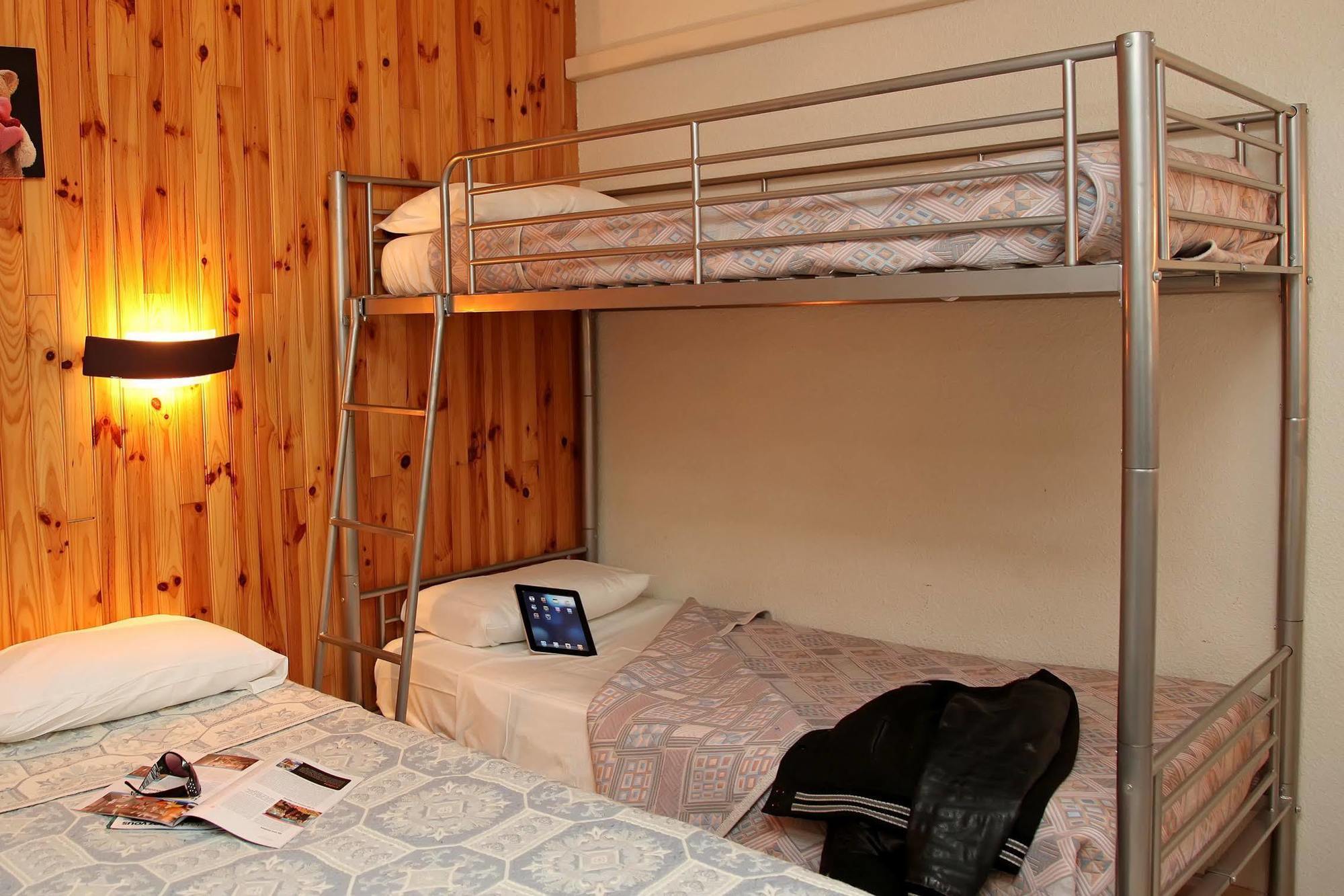 Logis Hotel- Hotel Restaurant Le Rialto Le Sequestre ภายนอก รูปภาพ