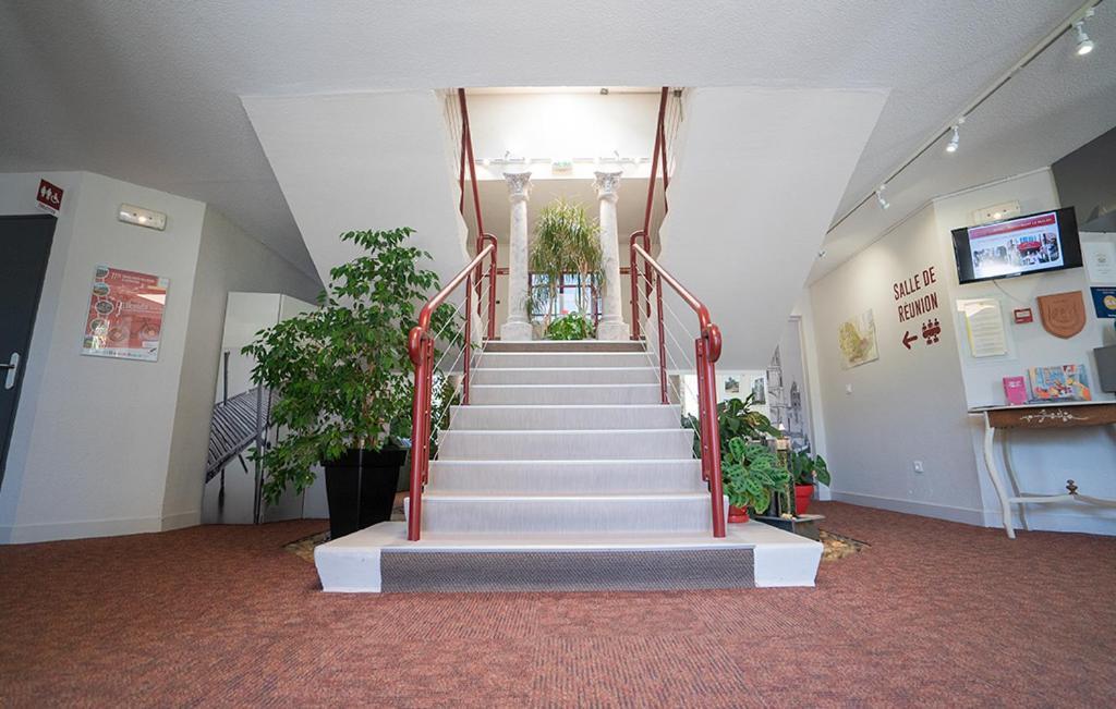 Logis Hotel- Hotel Restaurant Le Rialto Le Sequestre ภายนอก รูปภาพ