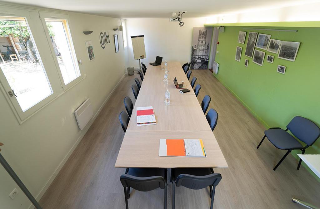 Logis Hotel- Hotel Restaurant Le Rialto Le Sequestre ภายนอก รูปภาพ